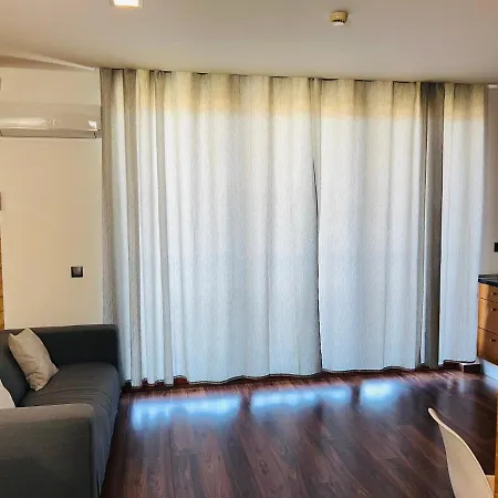 Coxos Apartment *